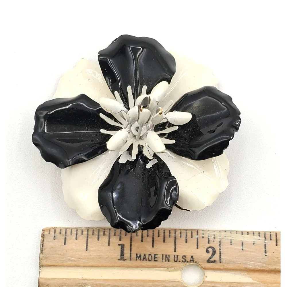 Vintage Gold Tone Black & White Enamel 1960s Flower Brooch
